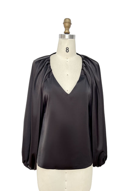 Loose Fit V-neck Pleating Blouse