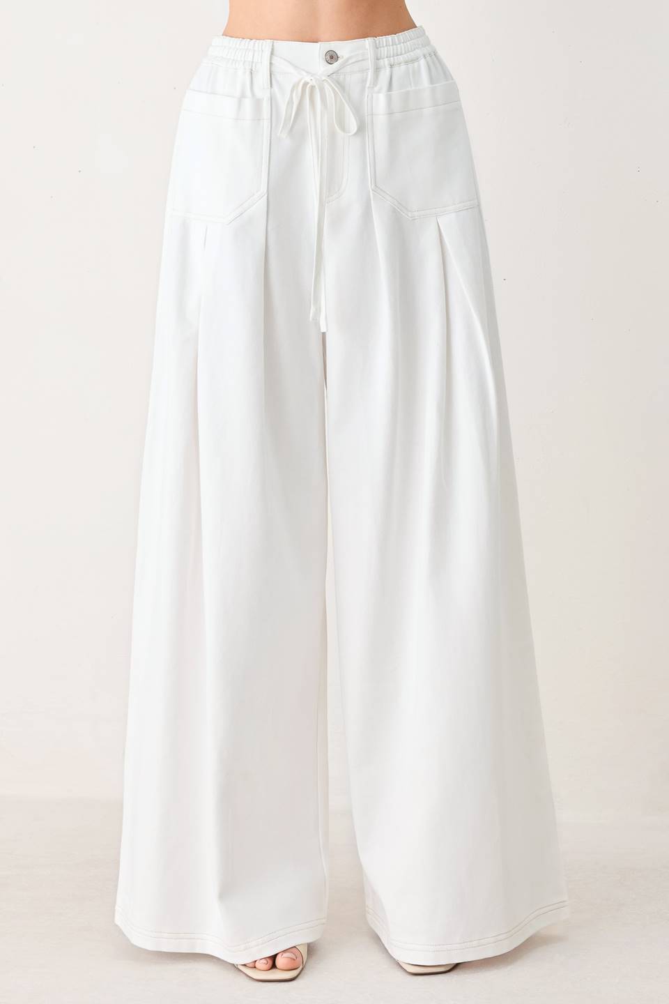 Elegant white pant