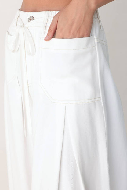 Elegant white pant