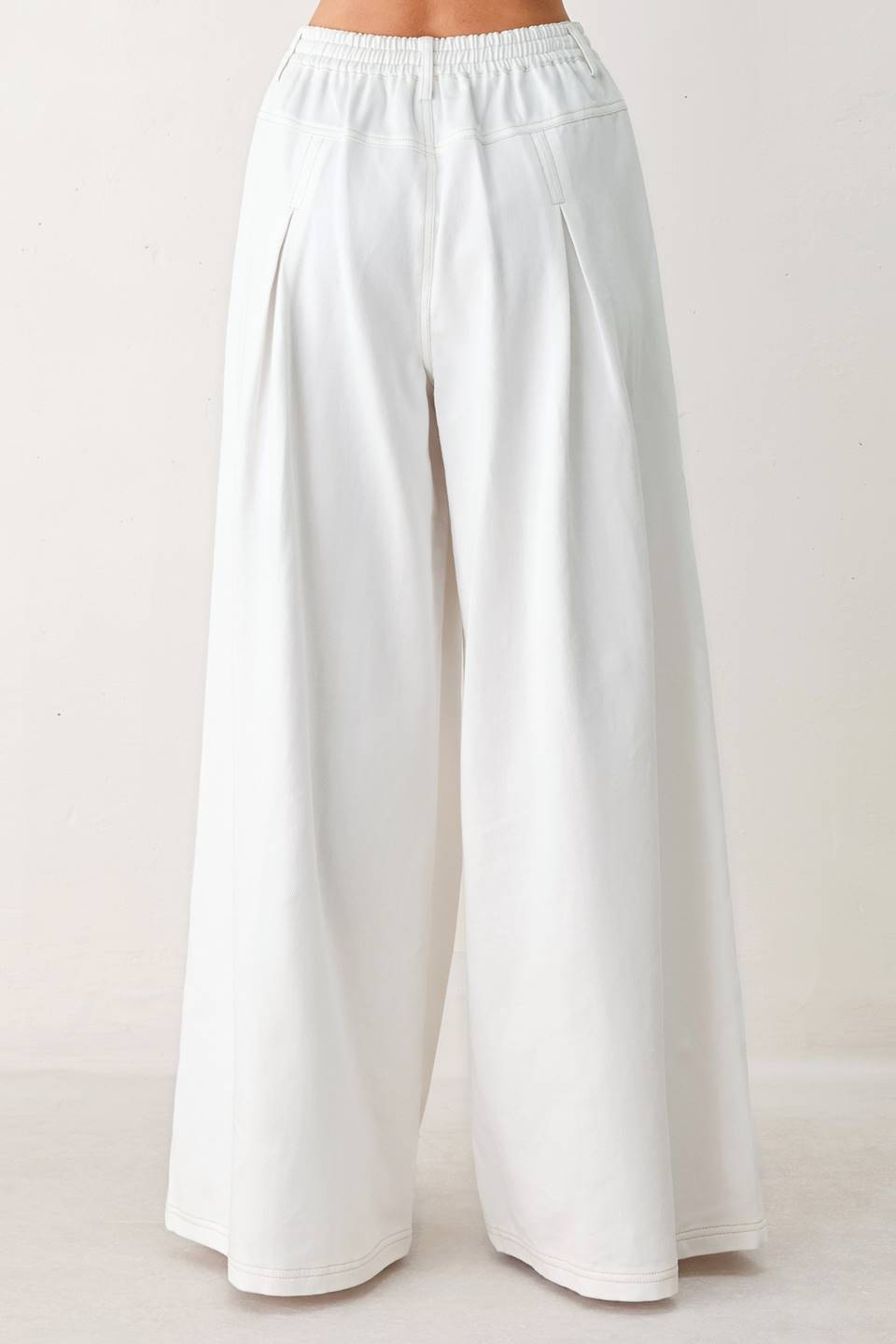 Elegant white pant
