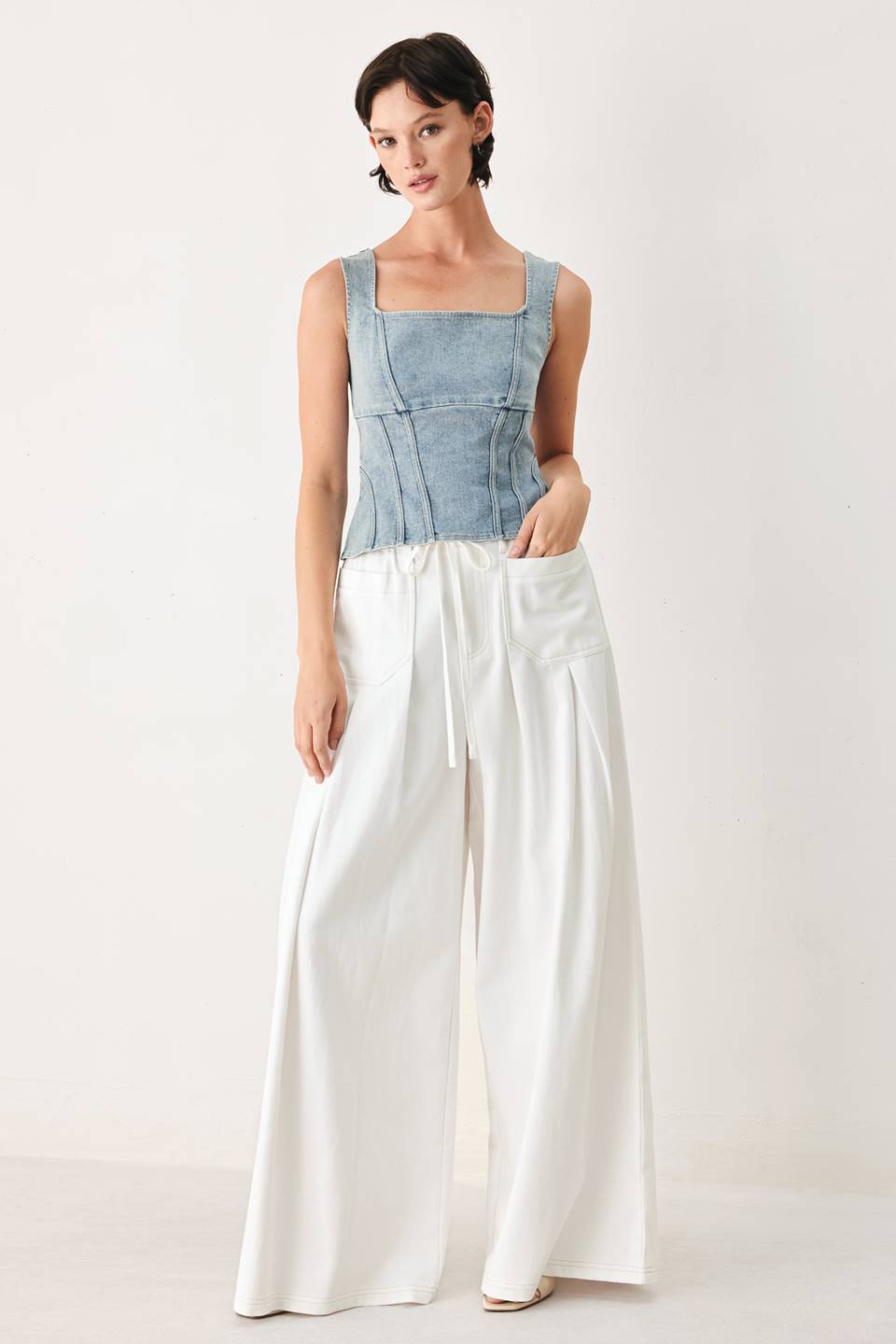 Elegant white pant