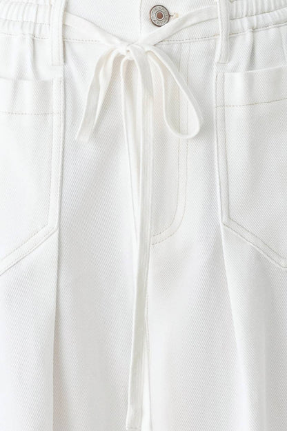 Elegant white pant