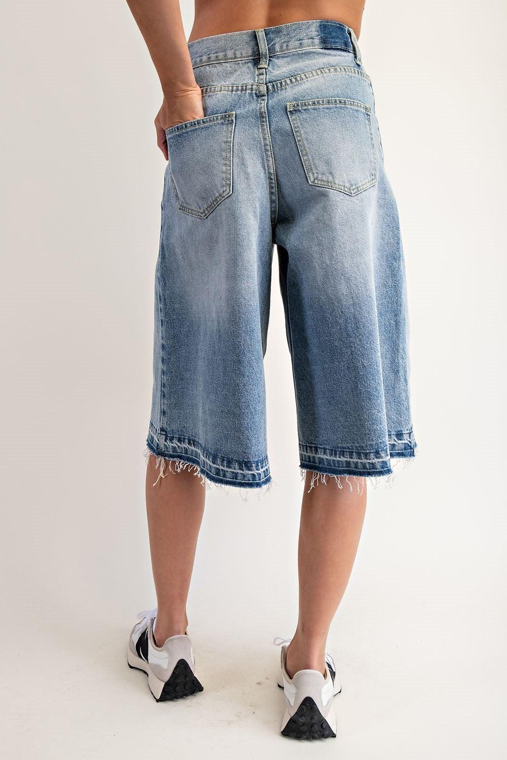 Mineral Washed Frayed Hem Jorts