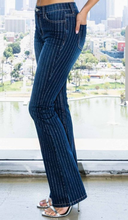 Vibrant thin metallic lines jeans