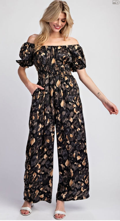 Jumpsuit Digital print negro. Puff sleeve