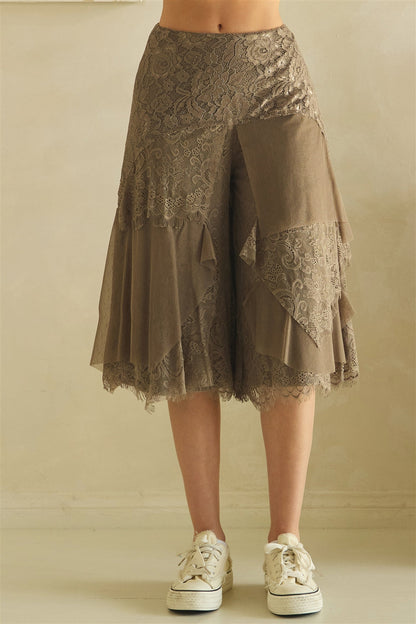 TIERED MESH AND LACE MIX BERMUDA PANTS
